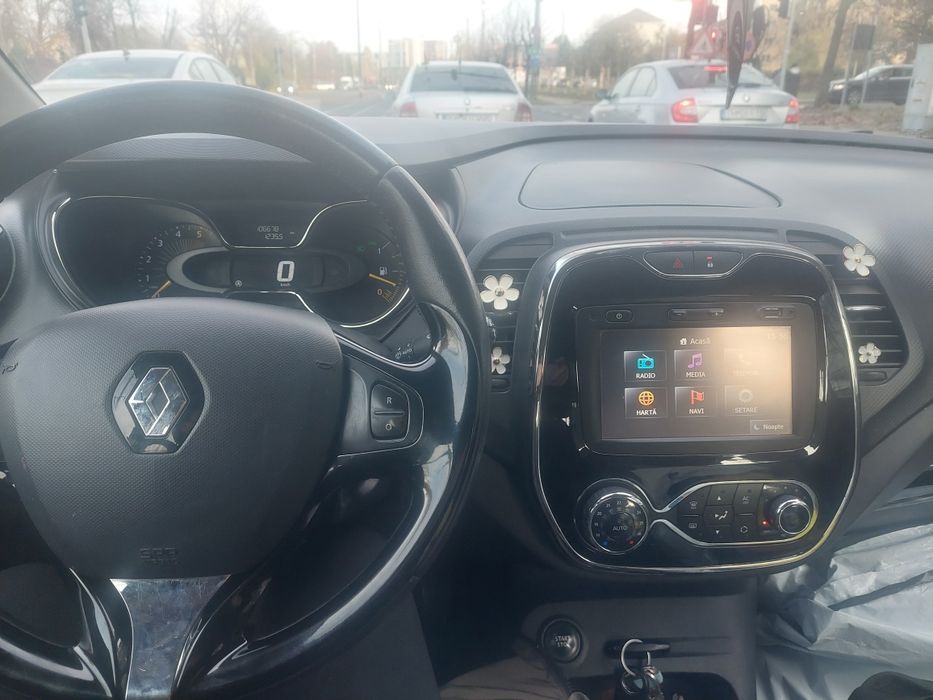 Vând Renault Captur