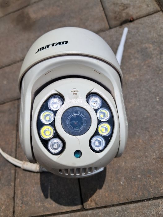 2 camere de supraveghere