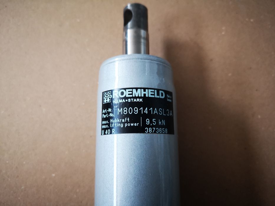 Pompa hidraulica, cilindru hidraulic.