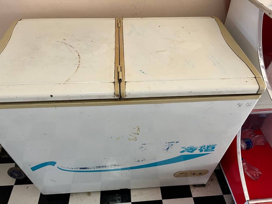 Холодельник ва морозильниклар сотилади