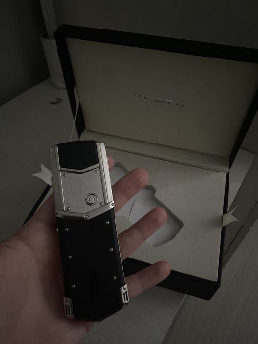 Vertu Signature S