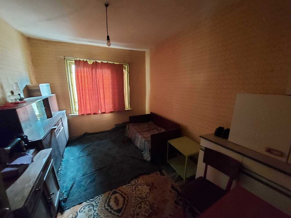 Едноетажна къща, с. Певец