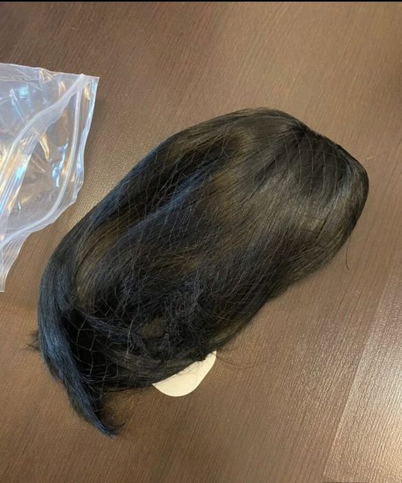 Vând peruca fir sintetic