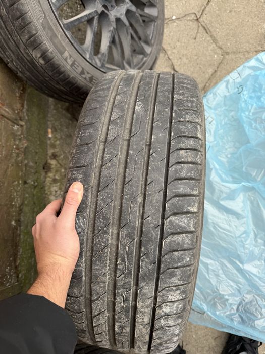 Гуми с джанти Momo 18’ 5х120 BMW F10 F30 F31 225/45/ZR18