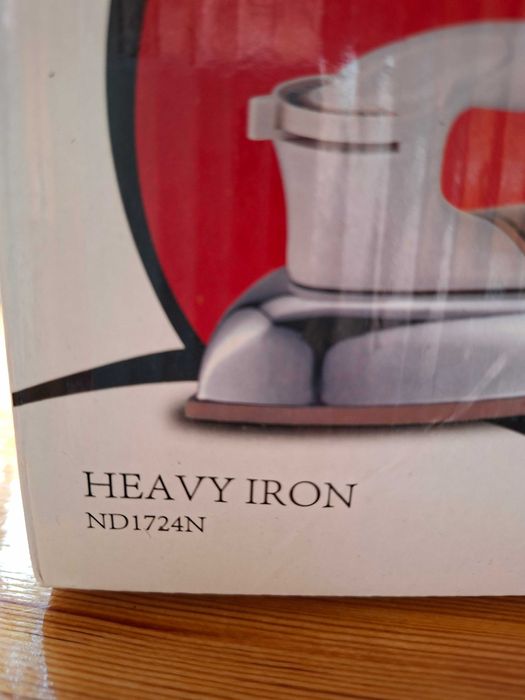 Утюг " nikai " пр-во Япония, тяжёлый. Новый в упаковке.