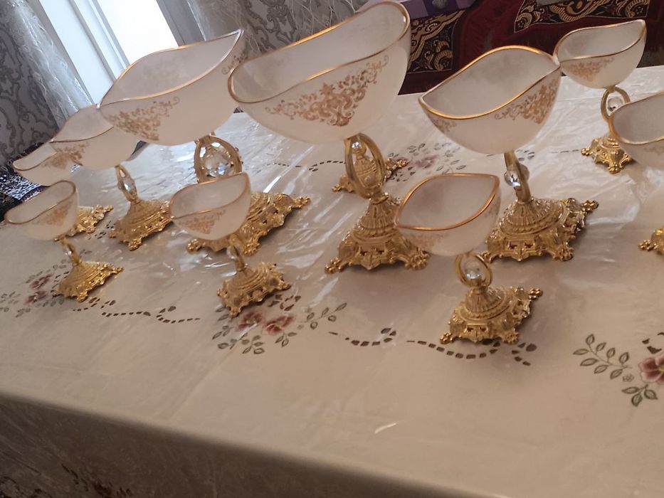 Cervis bogema dvenadsat person