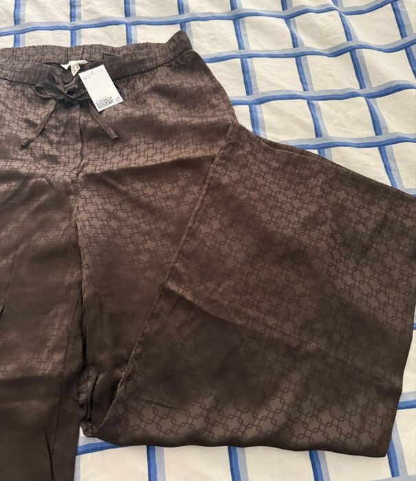 Дамски сатениран панталон H&M