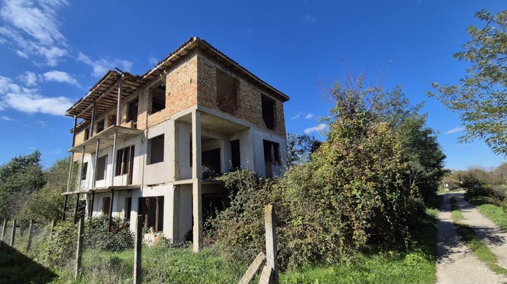 Продава се Къща в София, Гоце Делчев - 403 кв.м за 137 €/кв.м - Снимка #2