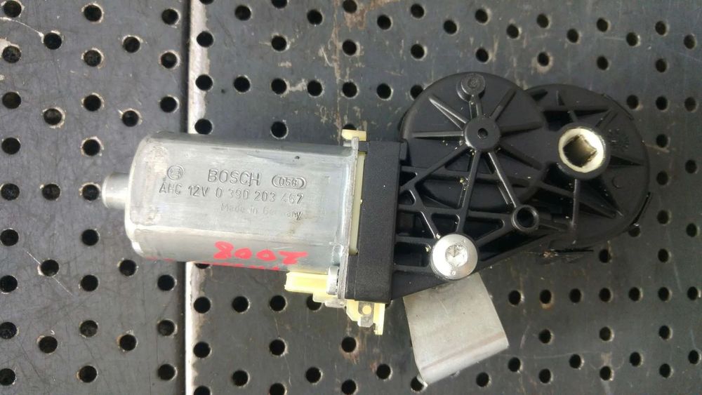 Motoras reglaj scaun stanga fata vw passat cc 0390203467 4464370m