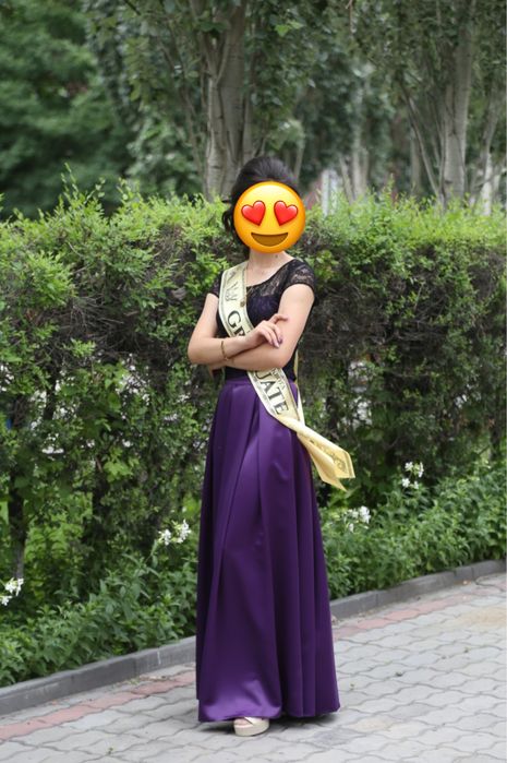 Вечерние платья.