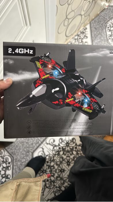 Продам игрушку дрон на радиоуправлении