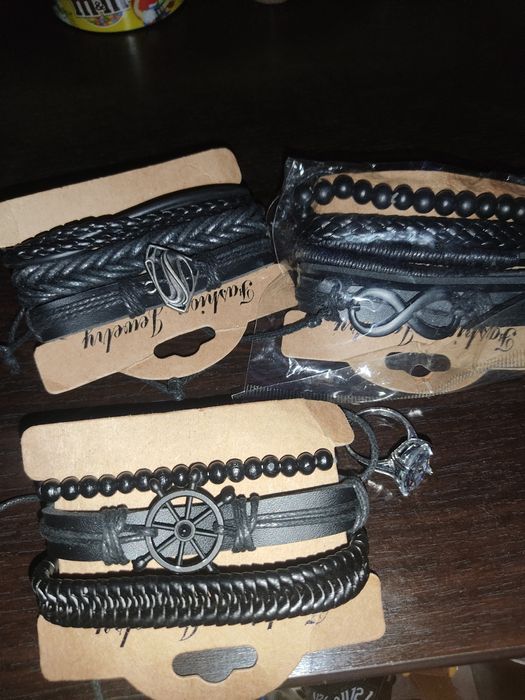 Продам браслеты из кожи