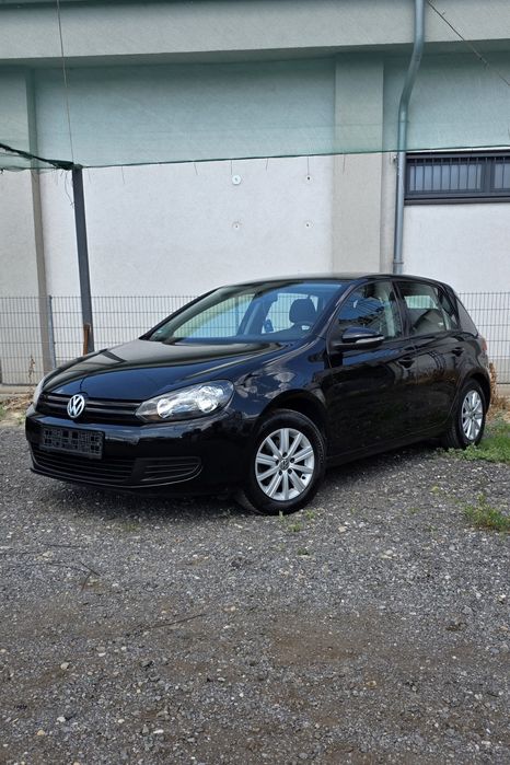 Vând Volkswagen Golf VI  benzină 1.6MPI