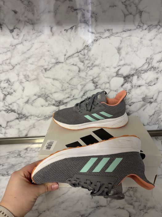 Дамски оригинални маратонки Adidas