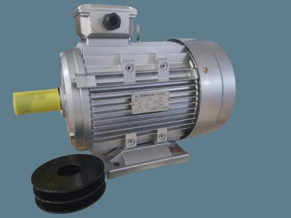 Продавам трифазен ел.мотор 5.5kW/2900rpm.МЕДНА НАМОТКА! Реална мощност