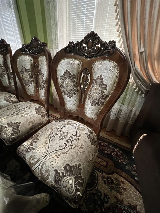 Стол стул сотилади