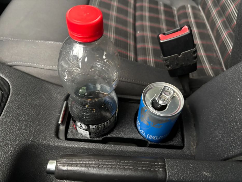 Двойна поставка за чаши (Cup Holder) за VW Golf 5 / Golf 6