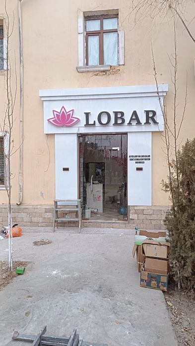 Reklama xizmati bõrtma harflar baner araqal tashqi va ichki reklama