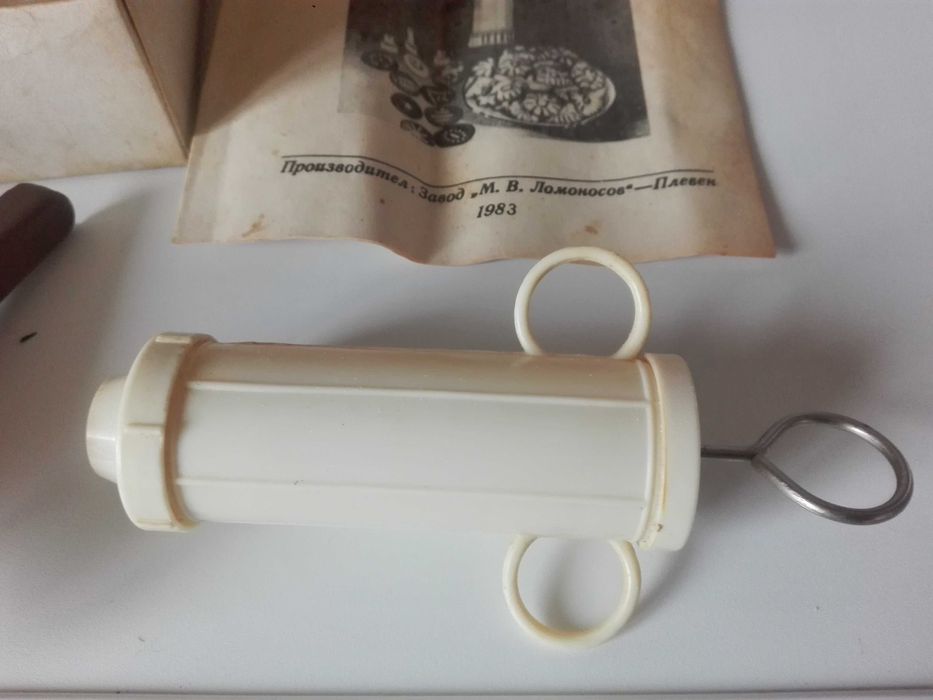 Преса за сладки и духало (мях) за кошери,