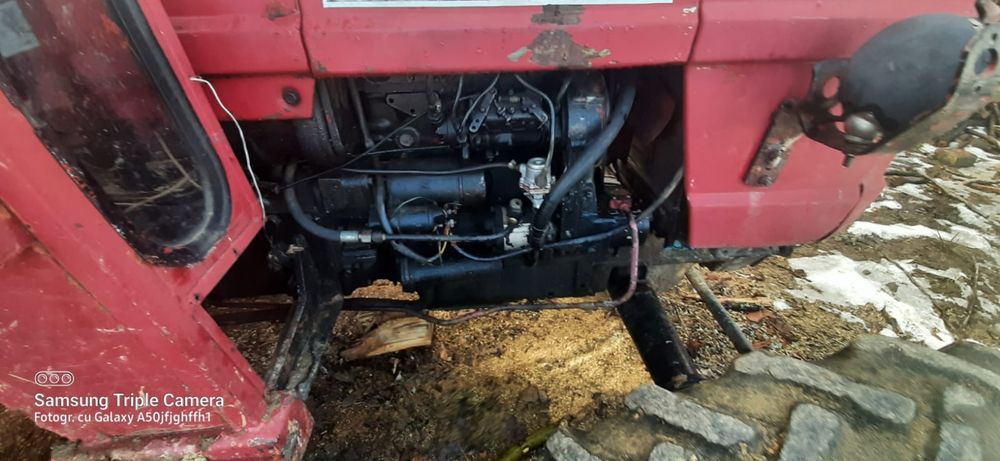 Vând universal 445 dt utb