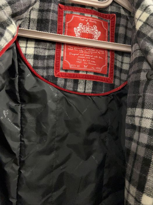 Късо вълнено палто