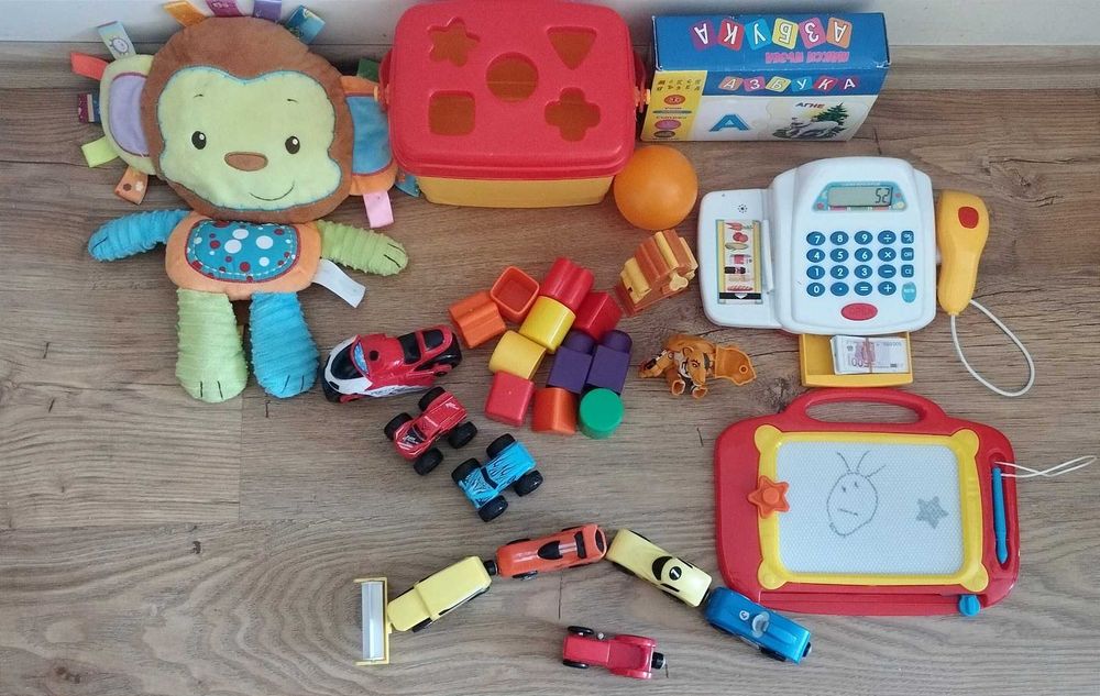 ЛОТ детски играчки