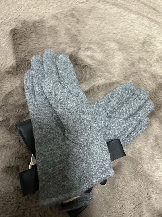 Manusi cu accesoriu, gri, noi