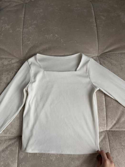 Продам кофточки для девушек