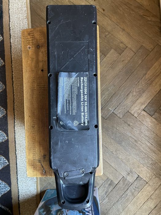 Vînd baterie electricâ AEG 36v-10,4Ap.