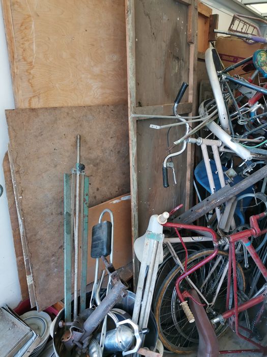 Почистване на мазето и тавана