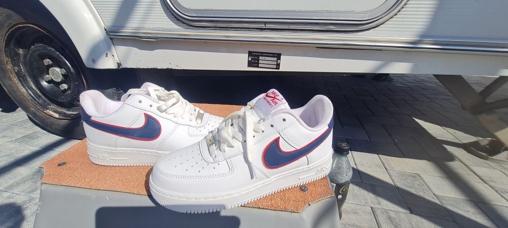 Adidasi Nike Air Force 1
