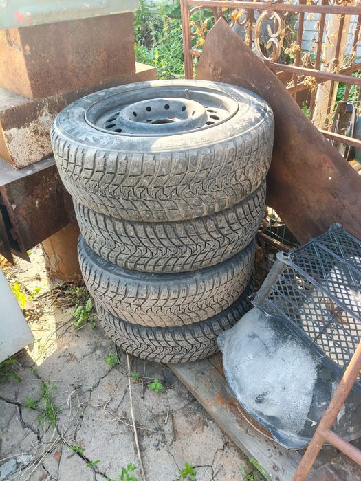 Продам комплект колёс r15