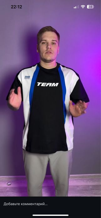 Продам мужскую футболку