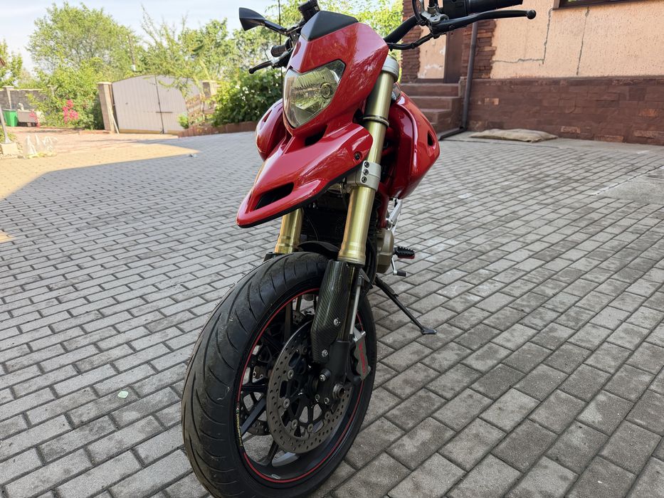 Ducati Hypermotard 1100