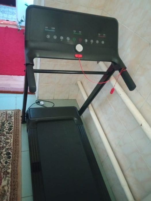 Беговая дорожка, почти новый, использовался 2-3 раза
