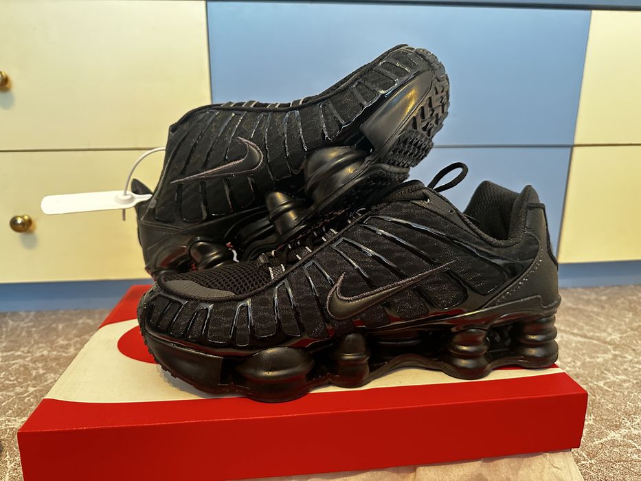 Nike Air Max Shox - НОВИ