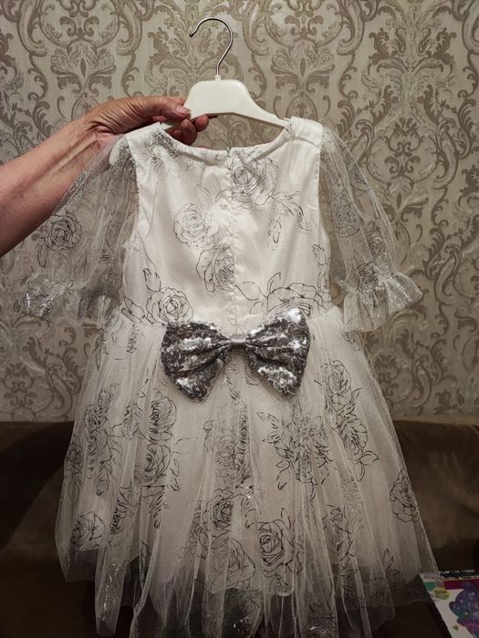 Платье белое нарядное на праздники