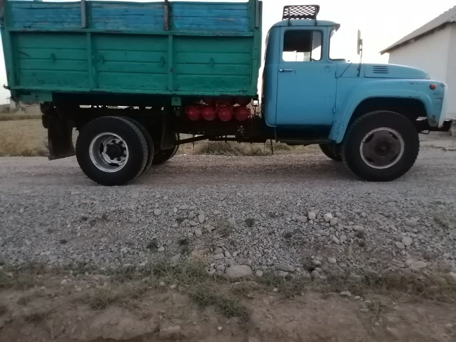 ЗИЛ сотилади 130