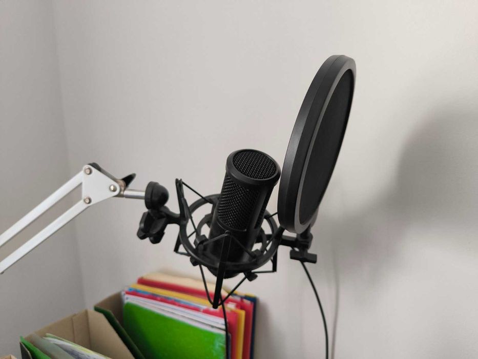 Професионален микрофон за студио, подкаст, гейминг. Като нов