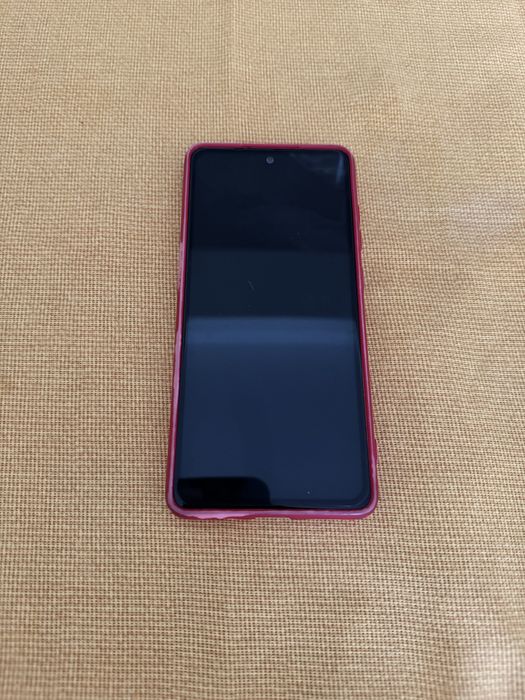 Samsung galaxy s20 fe в идеальном состоянии