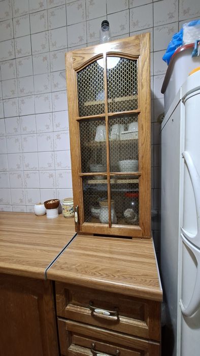 Продам Кухонный Гарнитур