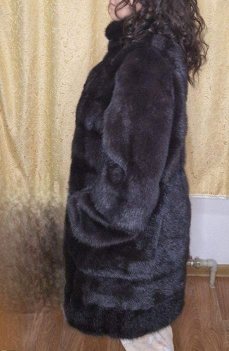 Продам норковую шубу