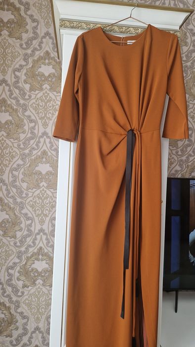 Платья вечерние новые