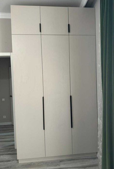 Шкаф  новый  удобный