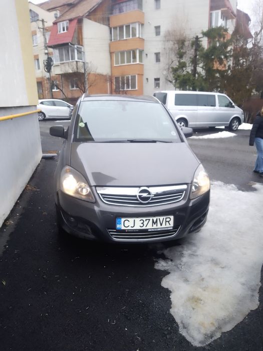 Opel Zafira 2012