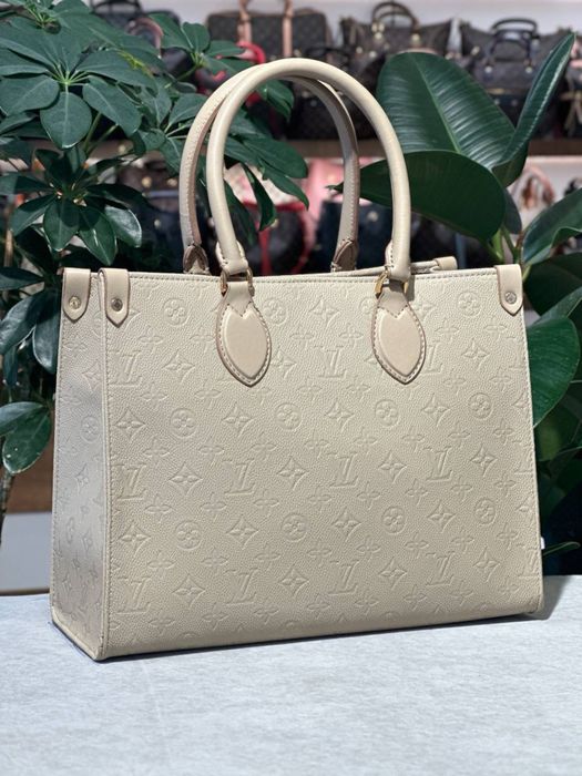 Geanta Louis Vuitton Noua !!! Dimensiuni 33/27 !!!