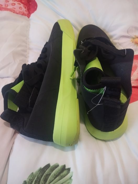Ghete, adidași.teniși  mărimea 44, , ideal pentru noul sezon