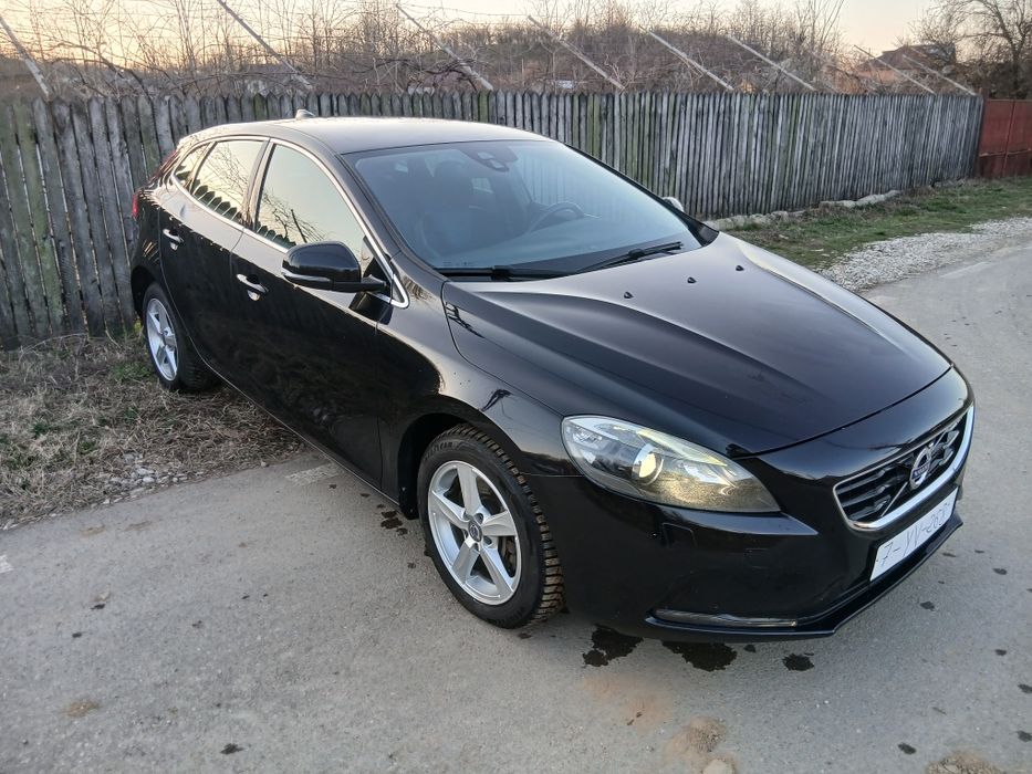 Volvo v40 190 cai