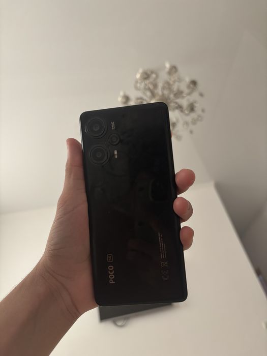 Продается телефон POCO F5 5g