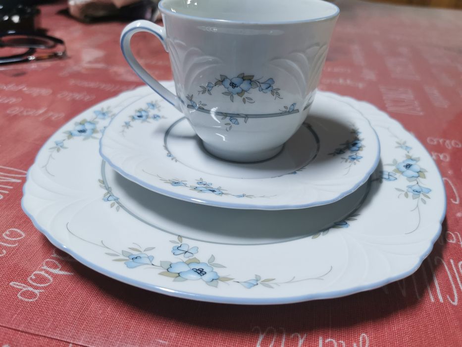 Порцеланов сервиз